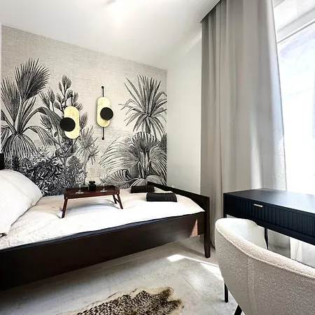 Lakowa ~ 1000m Main Square ~ Self Check-in 20h Apartment *