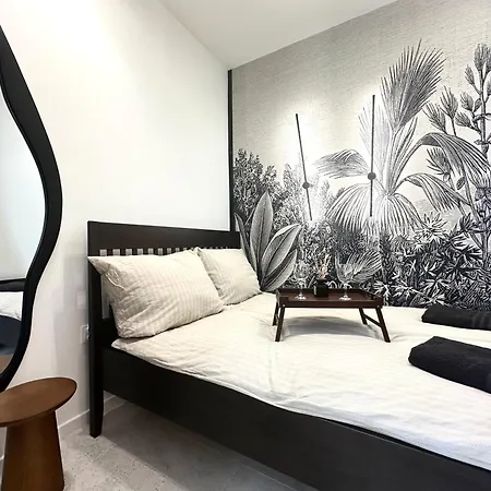 Lakowa ~ 1000m Main Square ~ Self Check-in 20h Wroclaw