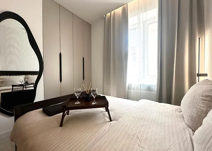 Apartment Lakowa ~ 1000m Main Square ~ Self Check-in 20h Wroclaw